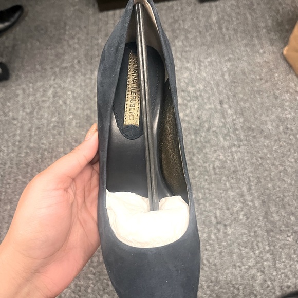 New Banana Republic Jaden Heels - Size 6 - Picture 3 of 5